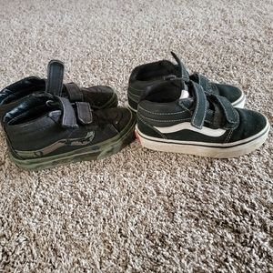 2 pairs toddler vans